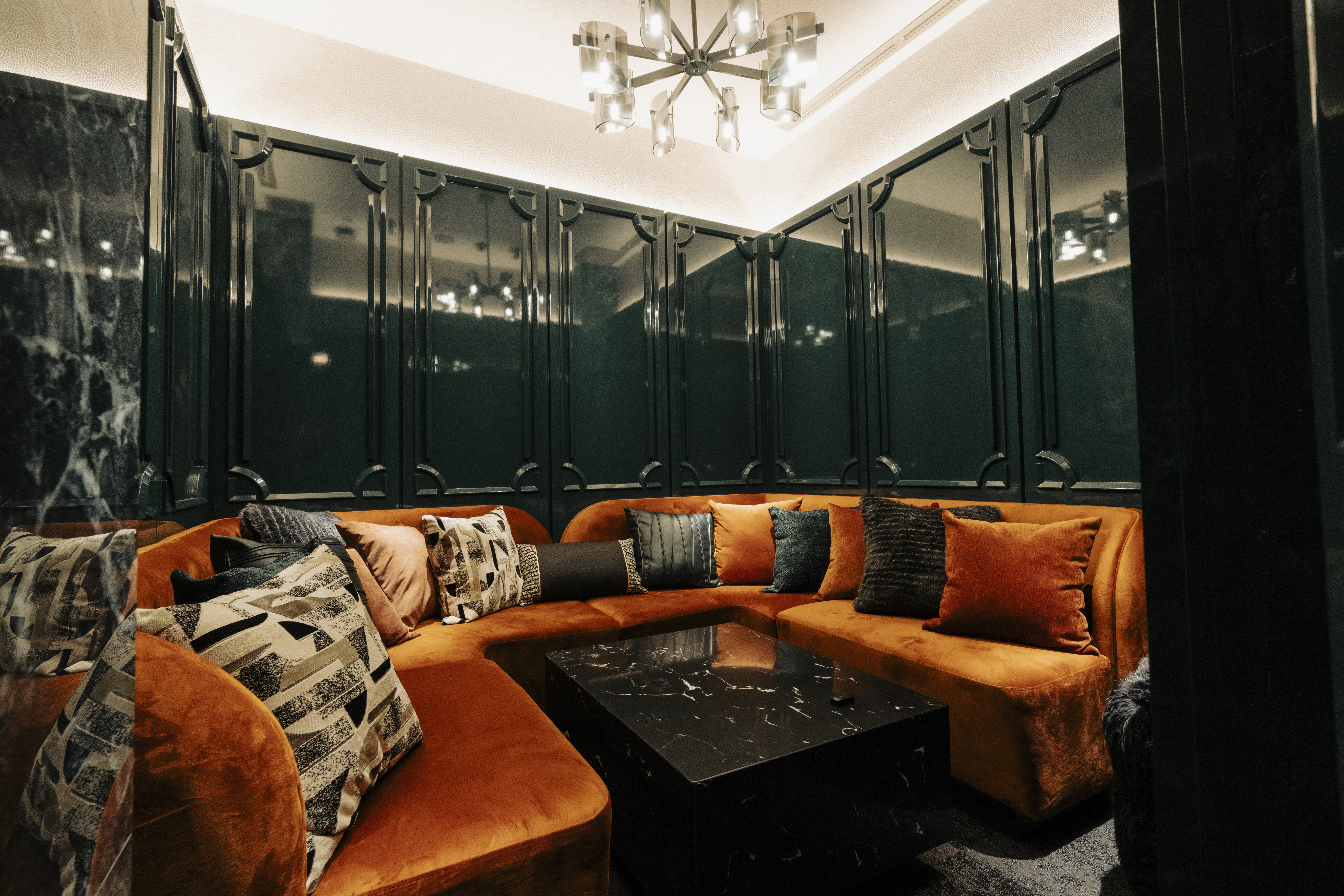 OPAQUE AKASAKA Gallery